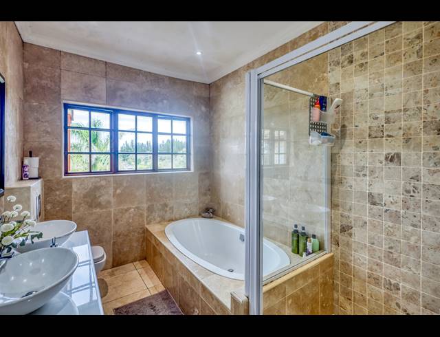 5 BEDROOM HOUSE FOR SALE IN NAHOON